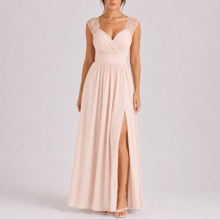 Freya | Anmutiges und romantisches Spitzen-Maxikleid für eine Herbsthochzeit