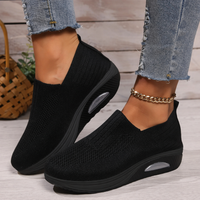 Clara | Leichte und stützende orthopädische Slip-On-Sneaker