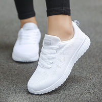 Grace | Atmungsaktive und bequeme orthopädische Schnürsneaker