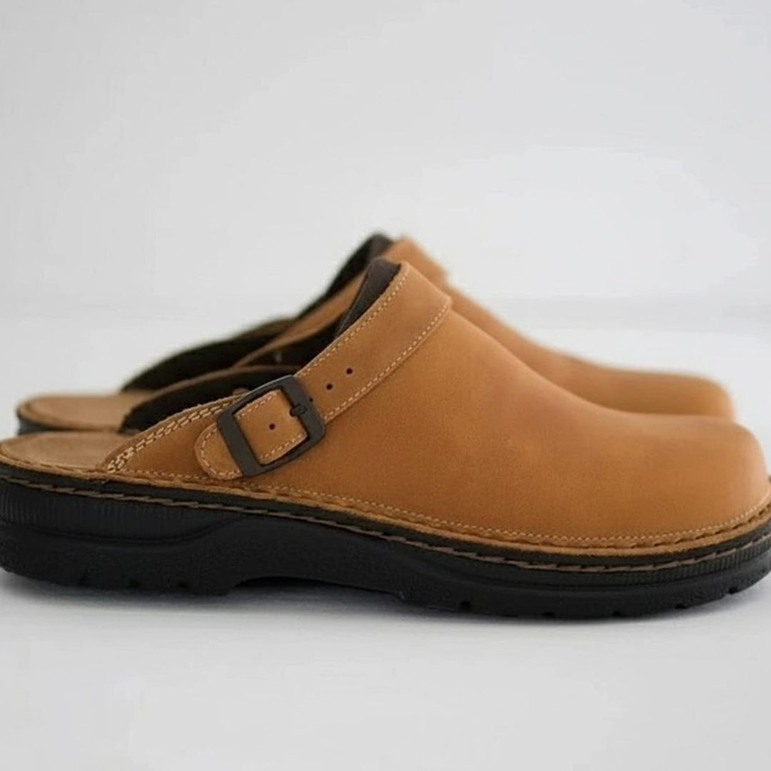 Daniel | Orthopedic Clogs – Comfortable Leather Slip-Ons for Men