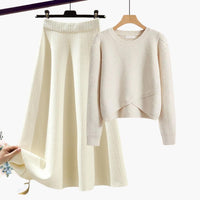 Amelie | Completo con maglione in maglia e gonna svasata a vita alta