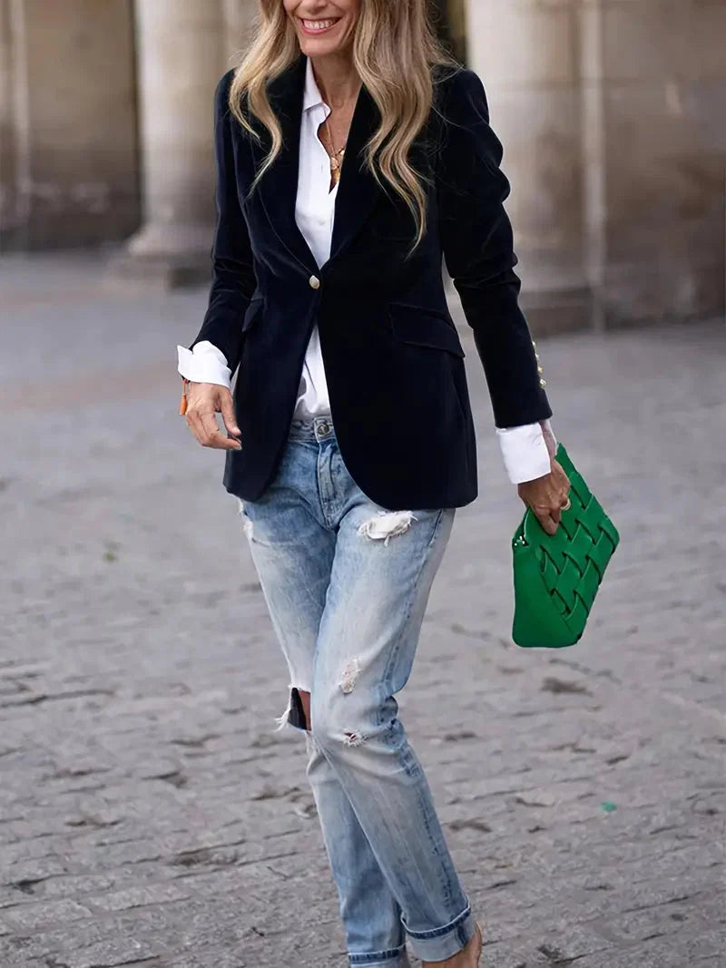 Isabelle | Luxurious And Timeless Velvet Blazer